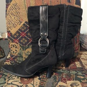Black boots size 9